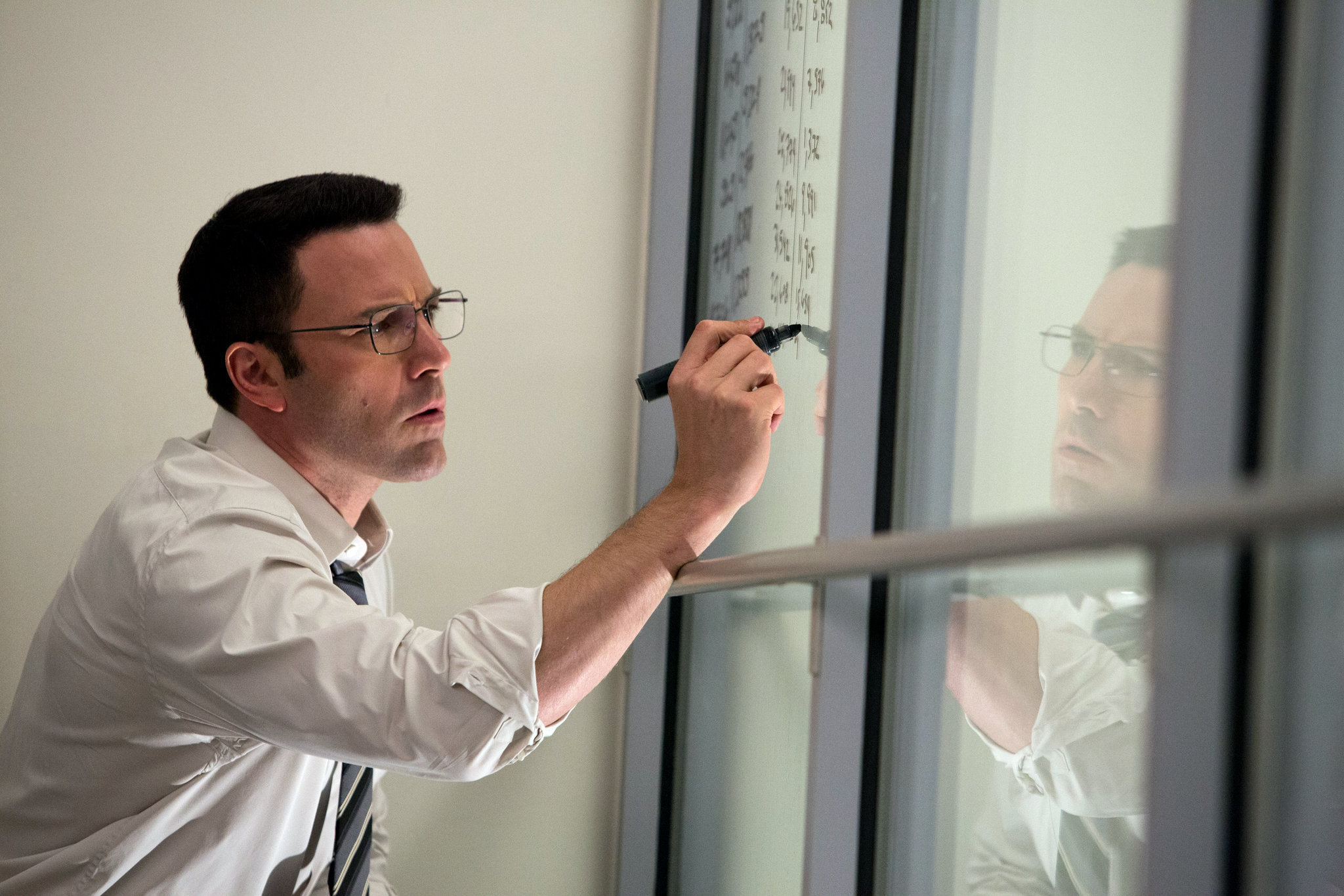 Review: In 'The Accountant,' Ben Affleck Plays a Savant With a Dark Secret - The New York Times