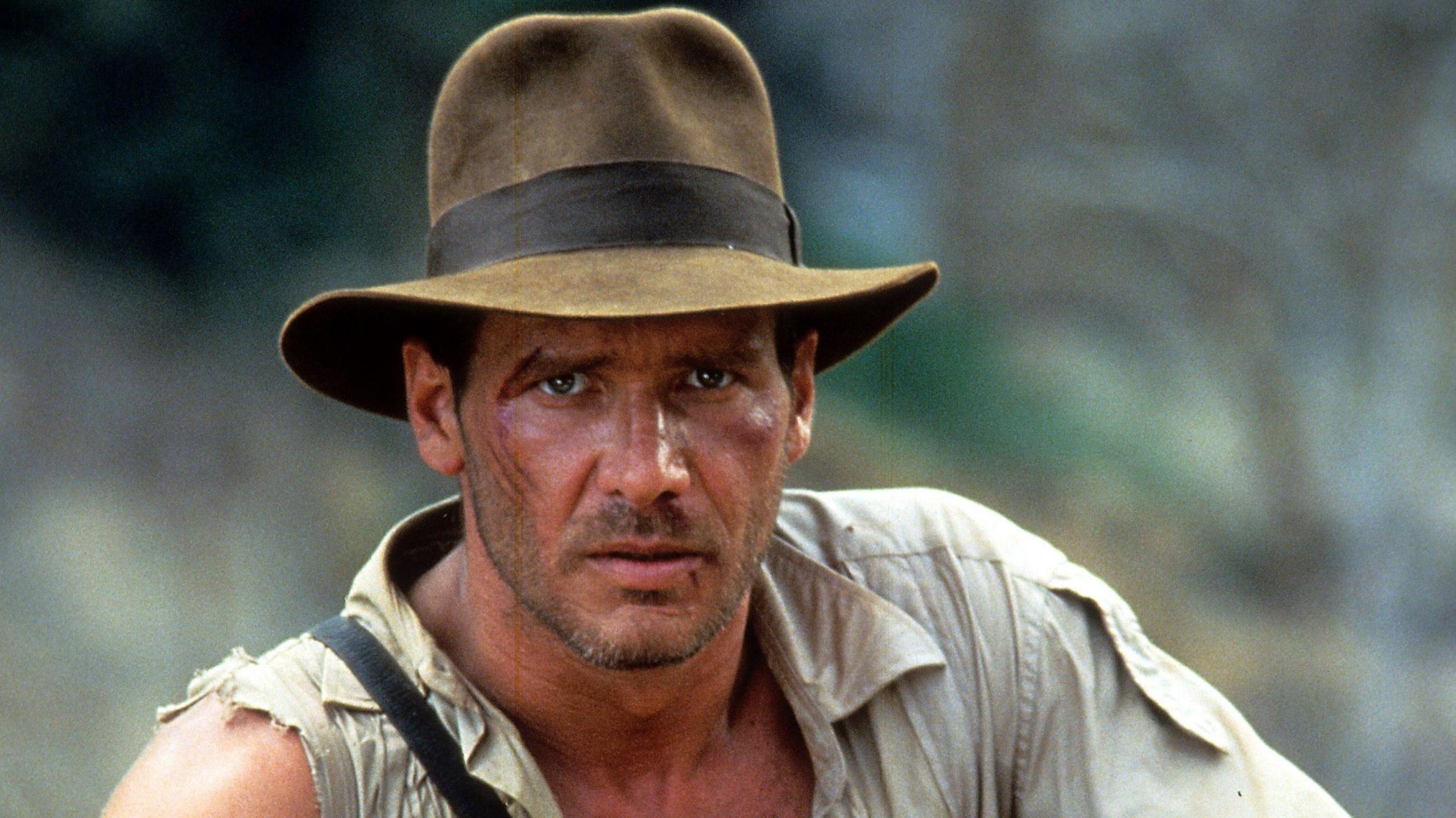 Indiana Jones's Temple of Doom hat sells for £490,000 at auction - BBC News