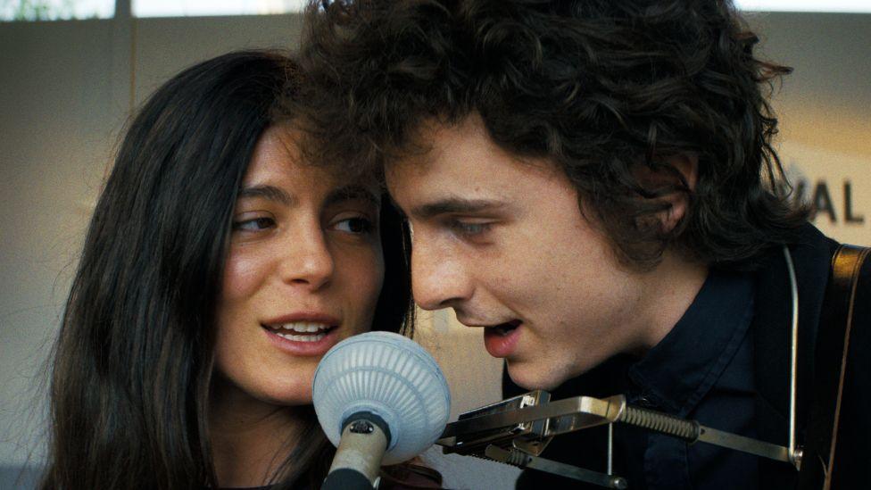 A Complete Unknown: Timothée Chalamet's portrayal of Bob Dylan praised by  critics - BBC News