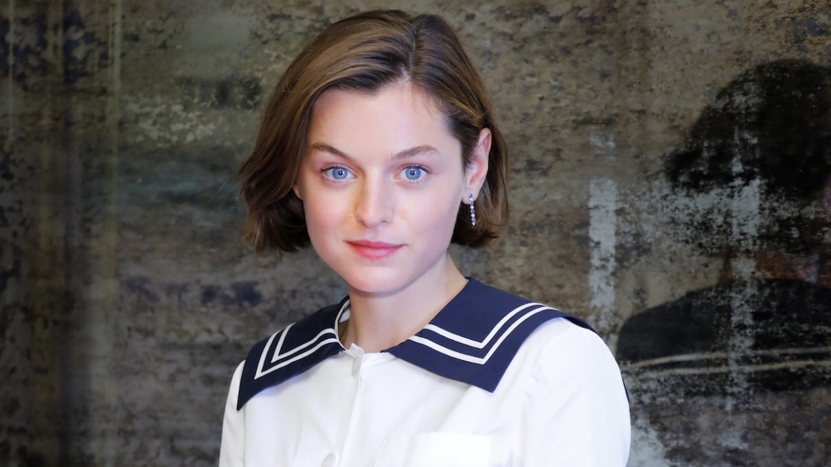 The Crown's Emma Corrin: Age, Movies & Shows, Parents - Parade