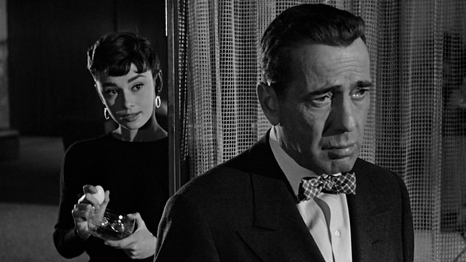 Audrey Hepburn And Billy Wilder Made Humphrey Bogart Regret Saying 'Yes' To  Sabrina