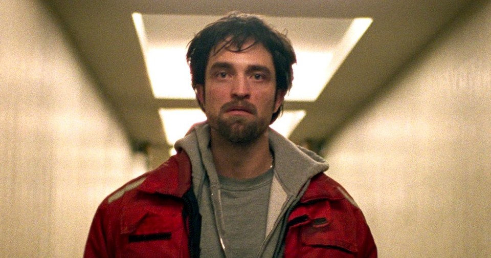 Good Time' Review: Robert Pattinson Is Electrifying in This Chaotic Thrill  Ride - The Atlantic